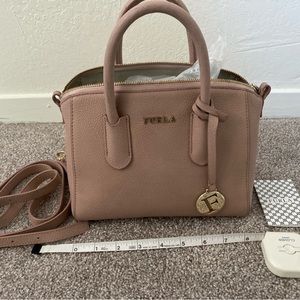 ❌SOLD❌Furla small bag in salmon color 2way